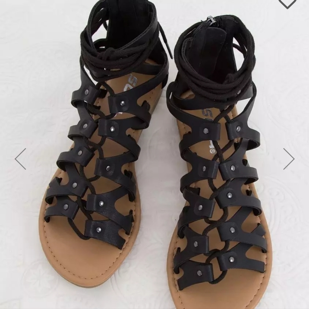 Standing Gladiator Sandal SODA from the BuckleSandal! Size 8.5